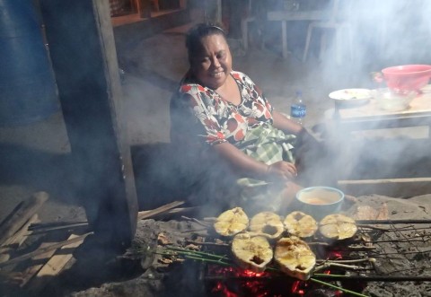 Mama Ramli aux "fourneaux"